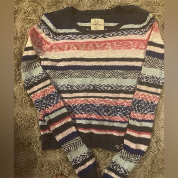 Hollister SzS Knit Semi Cropped Sweater - Picture 1 of 4